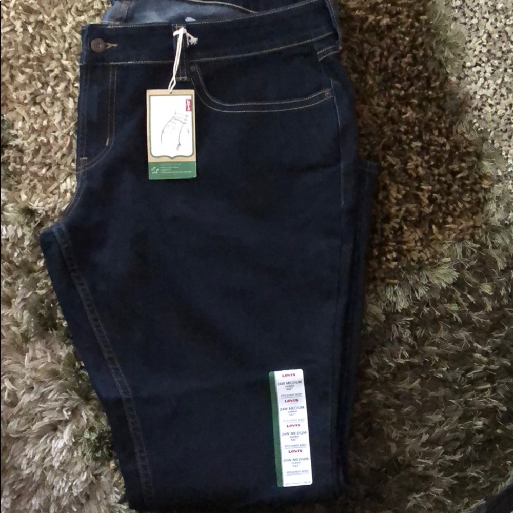 Brand New 542 Skinny Levi’s Jeans: